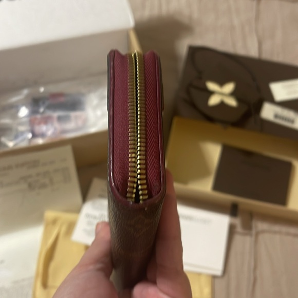 Louis Vuitton Monogram Retiro Zippy Wallet Aurore Raisin - Picture 7 of 16